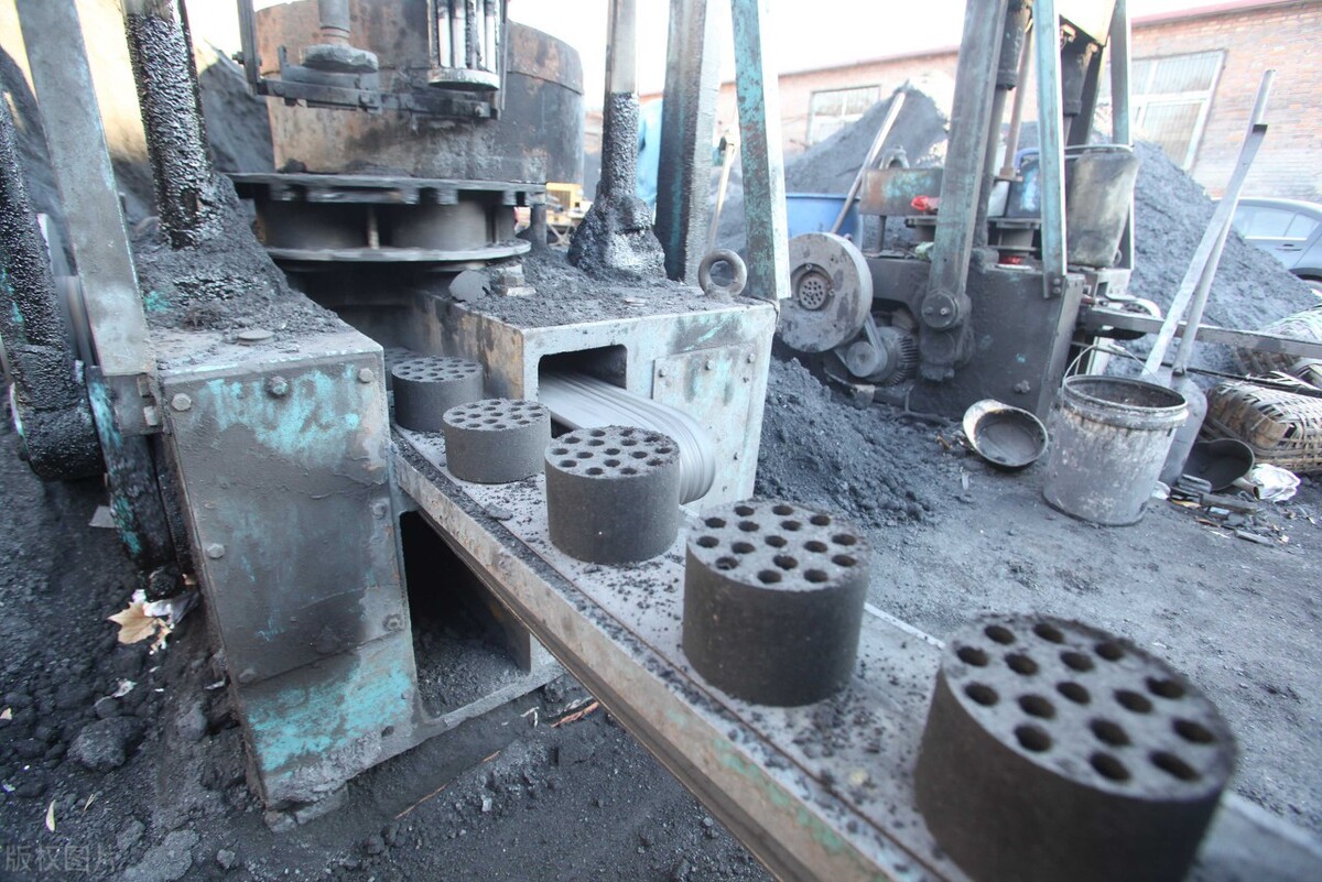 哈爾濱型煤,哈爾濱型煤批發(fā),哈爾濱潔凈型煤,長(zhǎng)春型煤,哈爾濱型煤廠家,哈爾濱清潔型煤,哈爾濱無(wú)煙煤,長(zhǎng)春型煤廠家 哈爾濱型煤,哈爾濱型煤批發(fā),哈爾濱潔凈型煤,長(zhǎng)春型煤,哈爾濱型煤廠家,哈爾濱清潔型煤,哈爾濱無(wú)煙煤,長(zhǎng)春型煤廠家